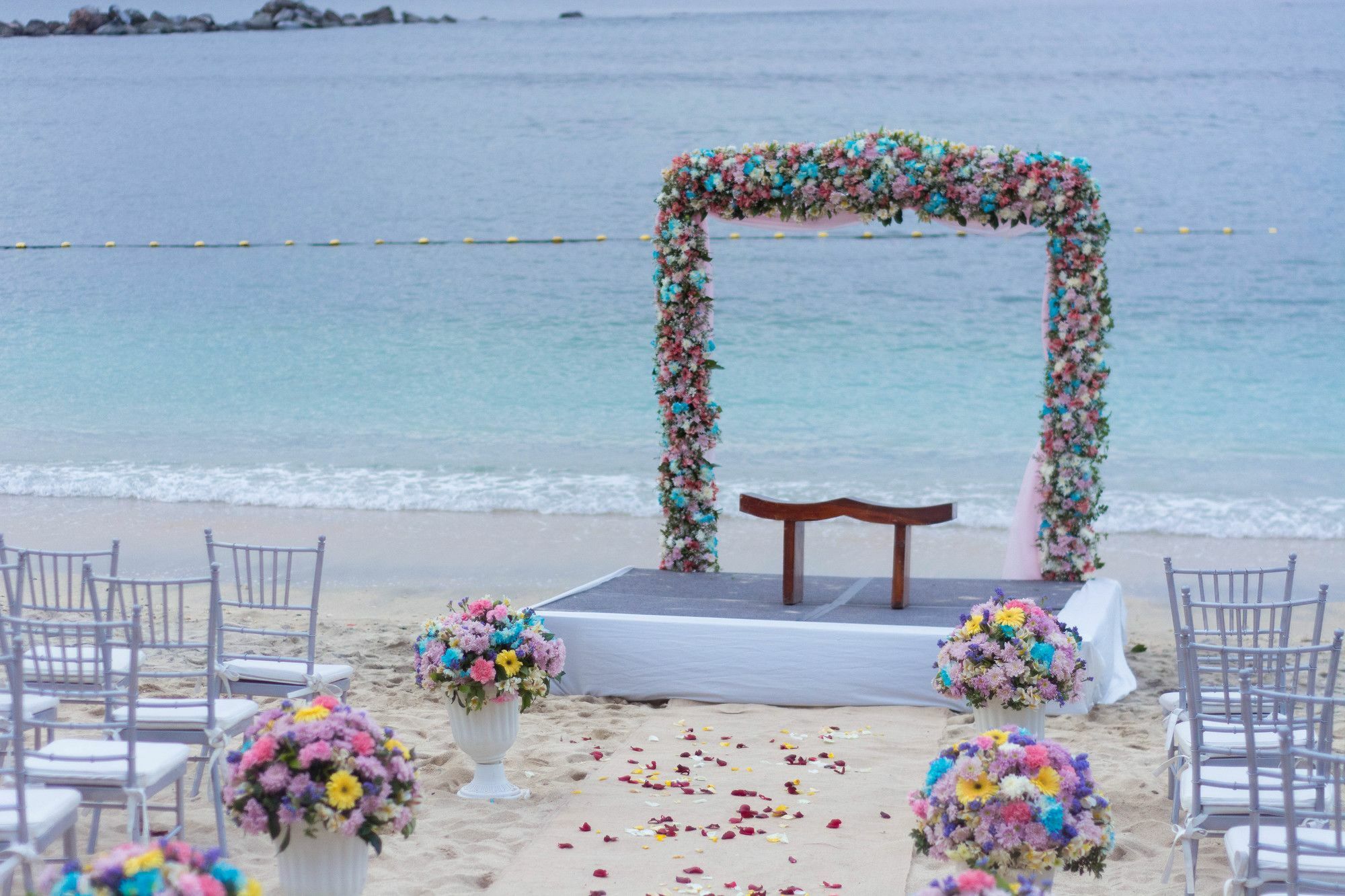 Canyon Cove Hotel And Spa Nasugbu Buitenkant foto